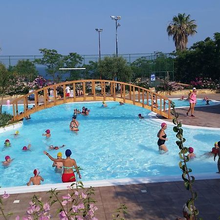 Villaggio Marinella Direttamente Sul Mare Isola Di Capo Rizzuto Exterior foto